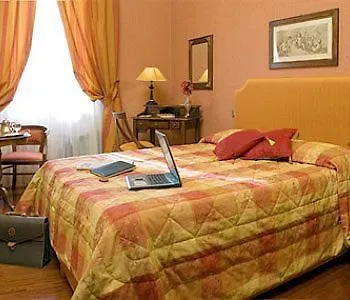 Domus Livia Pensión 3*