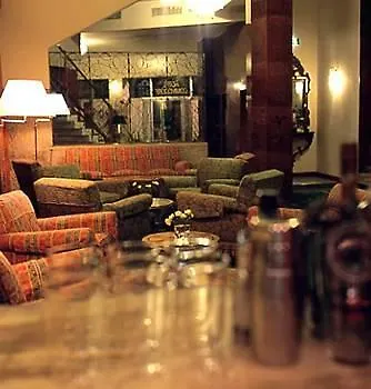 Commodore Hotel