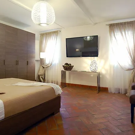 Navona Luxury 2*