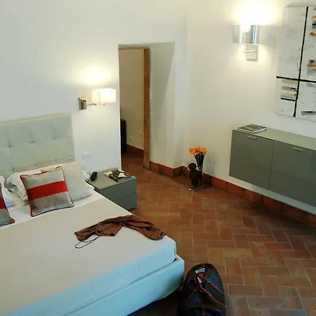 Navona Luxury Aparthotel 2*