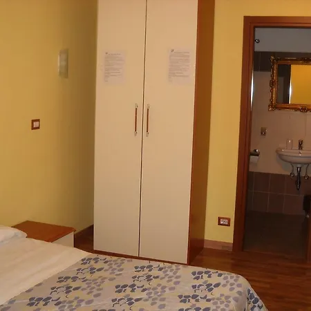 Rome's Holidays Guest house 2*