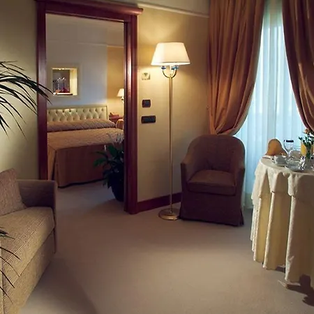 Pineta Palace 4* Řím
