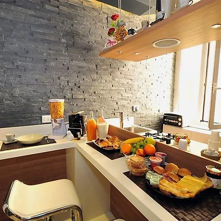 Living Bed & Breakfast 2*