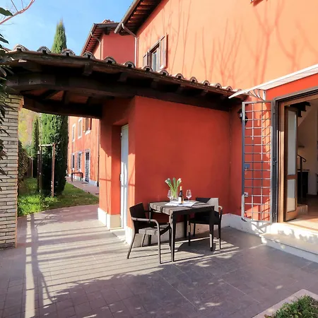 Borgo Papareschi Apart-hotel 2*