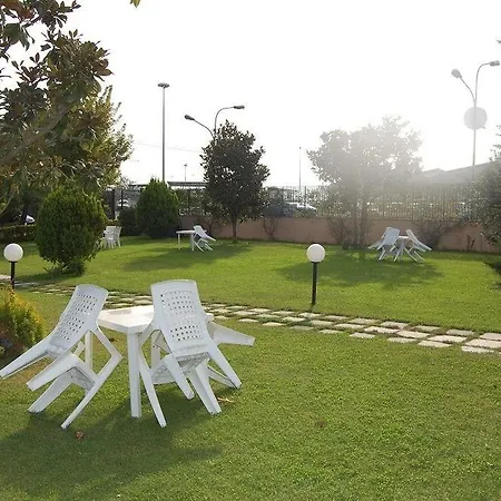 Laurence Hotel 3*
