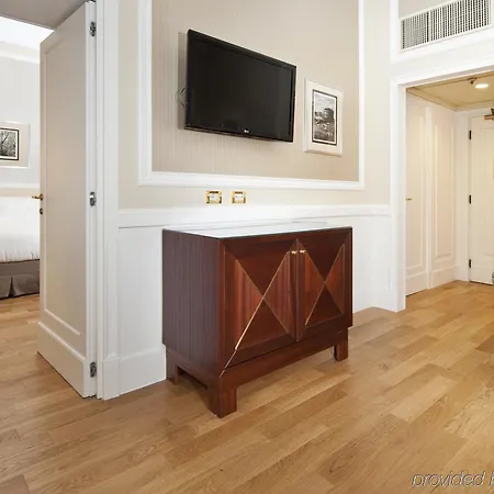 Marriott Grand Flora 4*