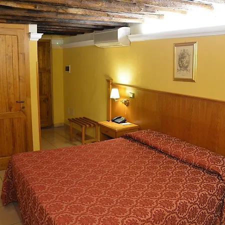 Hotel Casale Certosa 3*