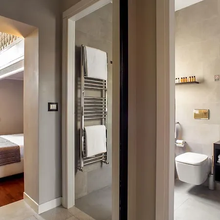 Les Fleurs Luxury House Rome