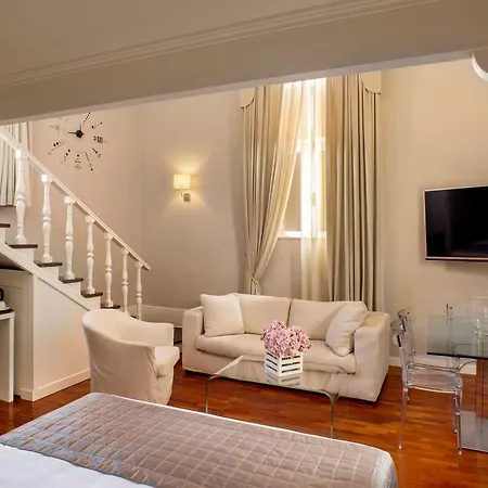 Les Fleurs Luxury House