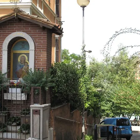 Casa Vacanze Ferrari Al Vaticano Holiday home