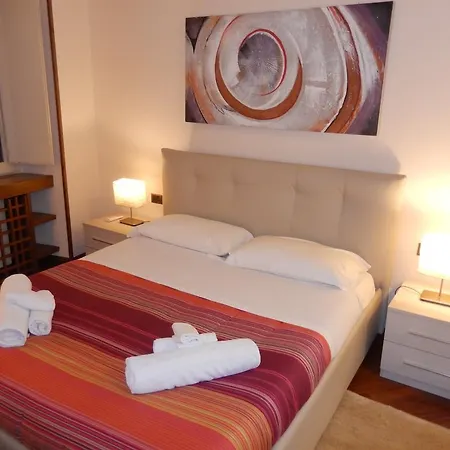 Colosseo Homerents 2 Apartment Rome