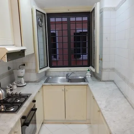 Apartment Colosseo Homerents 2 *