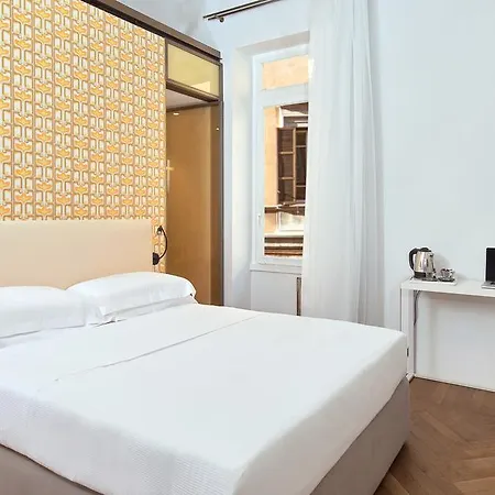 מלון Boutique Palace 3*