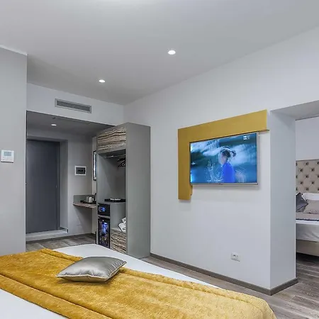 Gasthof Colonna Suite Del Corso 3*