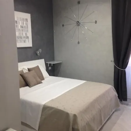 Frattina Grand Suite Guesthouse 3*