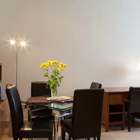 Chic Flat