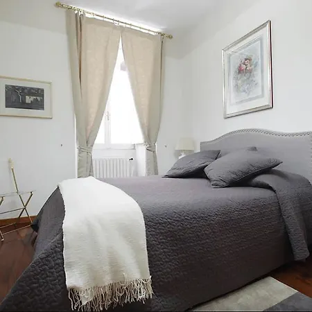 Holidays Banchi Nuovi Apartment Rome