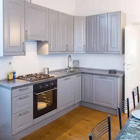 Apartment Elegant Near The Vatican And Piazza Navona