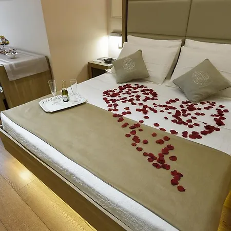 Domus Clara 3* Roma