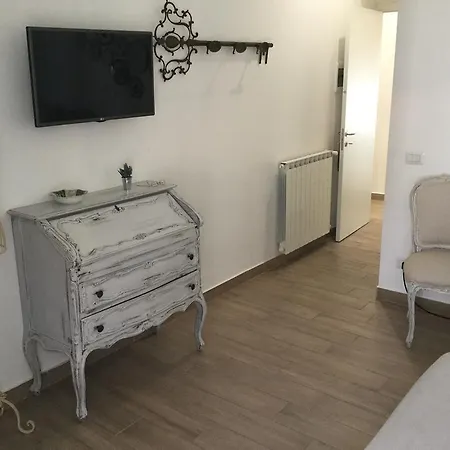 Maison Coquette Guest house 2*