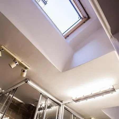 Ercolino At Vatican Apartment *