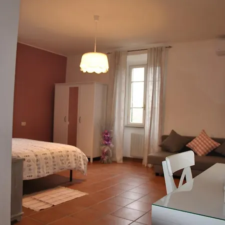 Casale Appio 2* Rome