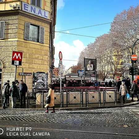 Centrale San Pietro Apartment *