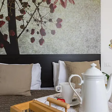 The Royal Crown Apartment *