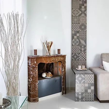 The Royal Crown Apartment *
