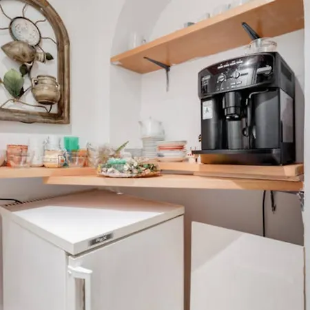 Centrale San Pietro Apartment *