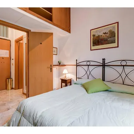Apartment Centrale San Pietro *