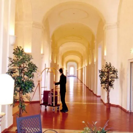 Domus Sessoriana Nocleg ze śniadaniem