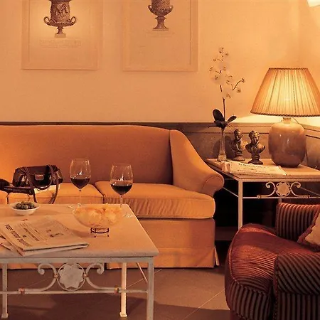 Glori Hotel