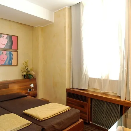 Tritone Hotel