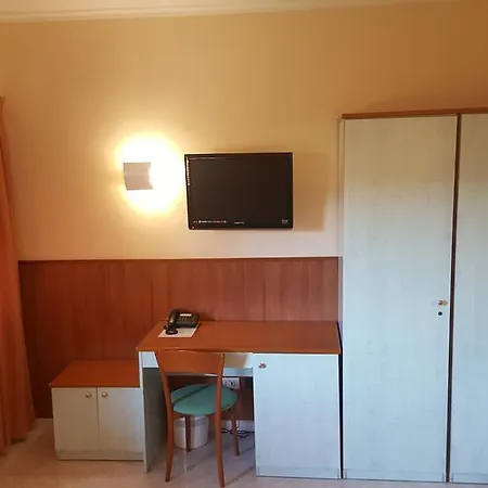 Laurence Hotel 3*