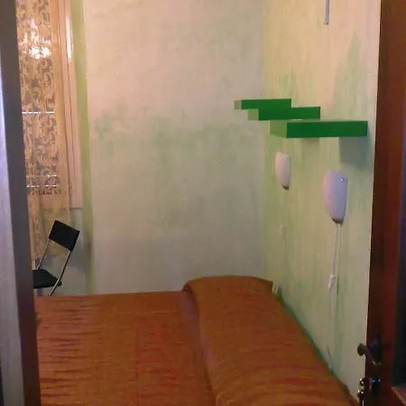 Gigi Guest house 2*