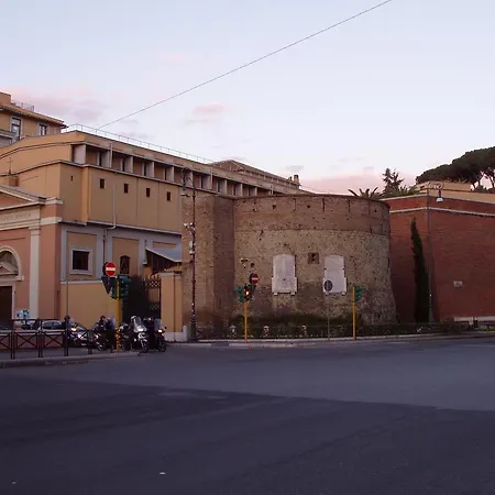 Salotto Vaticano Bed & Breakfast 3*