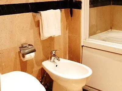 Boutique Trevi Rom