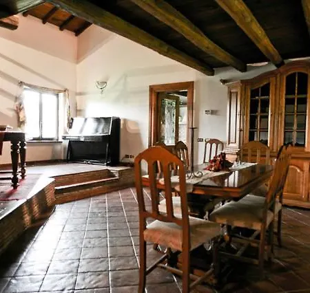 Capo Di Bove Villa *