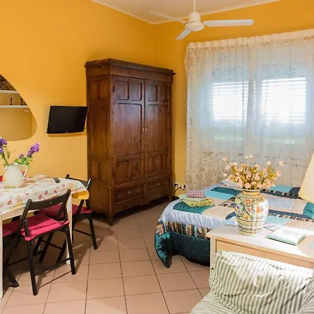 La Casetta Di Tiziana Apartment *