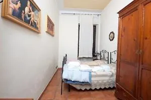 Cr137 - San Giovanni, Piazza Tuscolo Hotel *