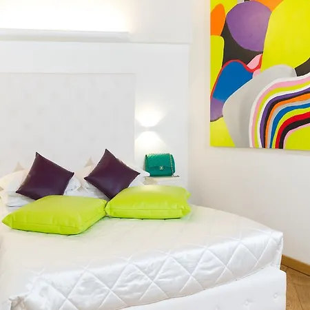 Domus Spagna Capo Le Case Bed & Breakfast Rome