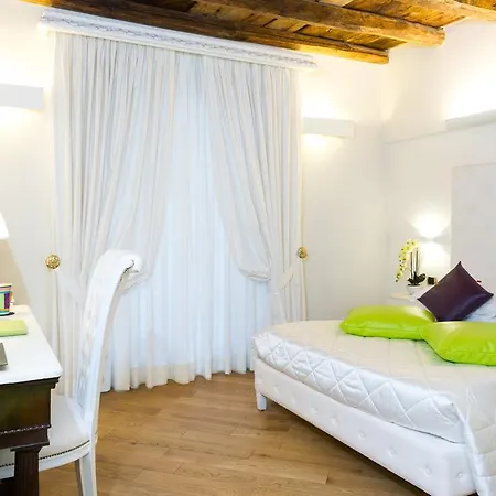 Domus Spagna Capo Le Case