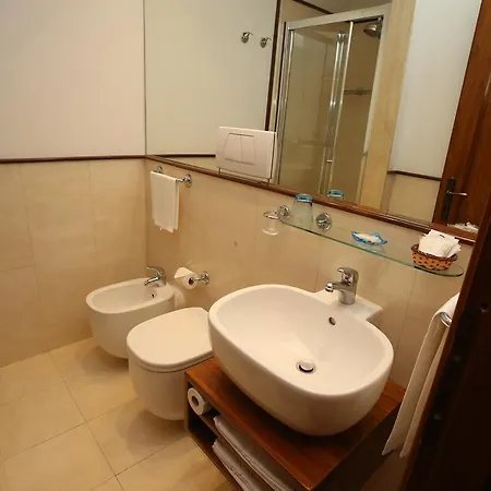 Al Colonnato Di San Pietro 3* Řím
