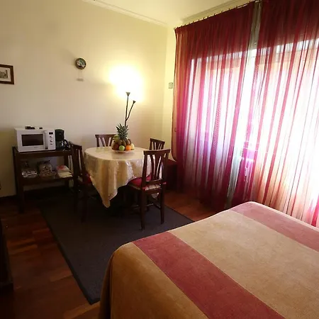 Al Colonnato Di San Pietro 3* Řím