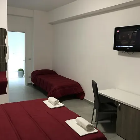 Tiburtina Royal Pensión