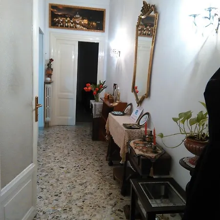 Maison De Chantal