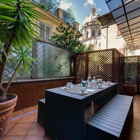 Lh Royal Terrace Pensión