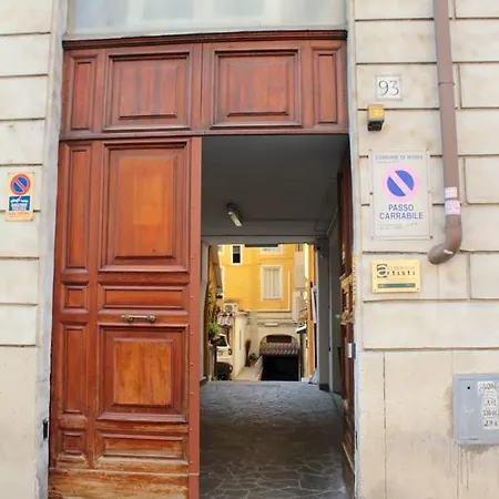 Ercolino At Vatican Apartment *