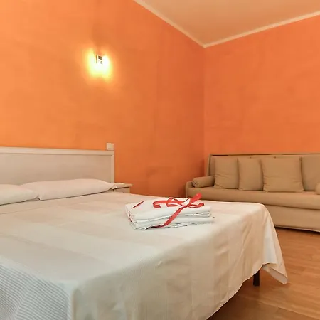 Claudia 3* Rome